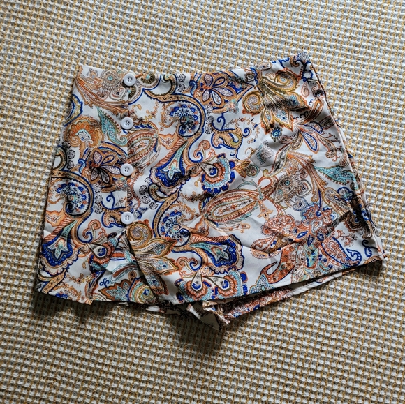 SHEIN Pants - ⭐️SHEIN Vintage Style Skort⭐️